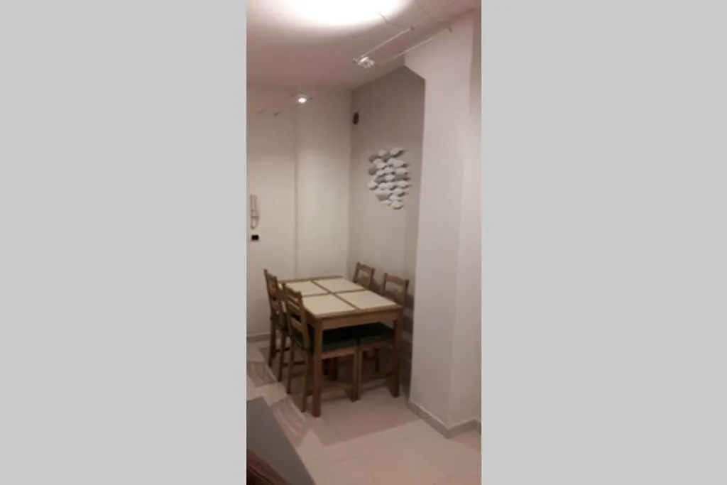 Dalmazia Street - Apartment Near The Sea 巴里 0*,  意大利